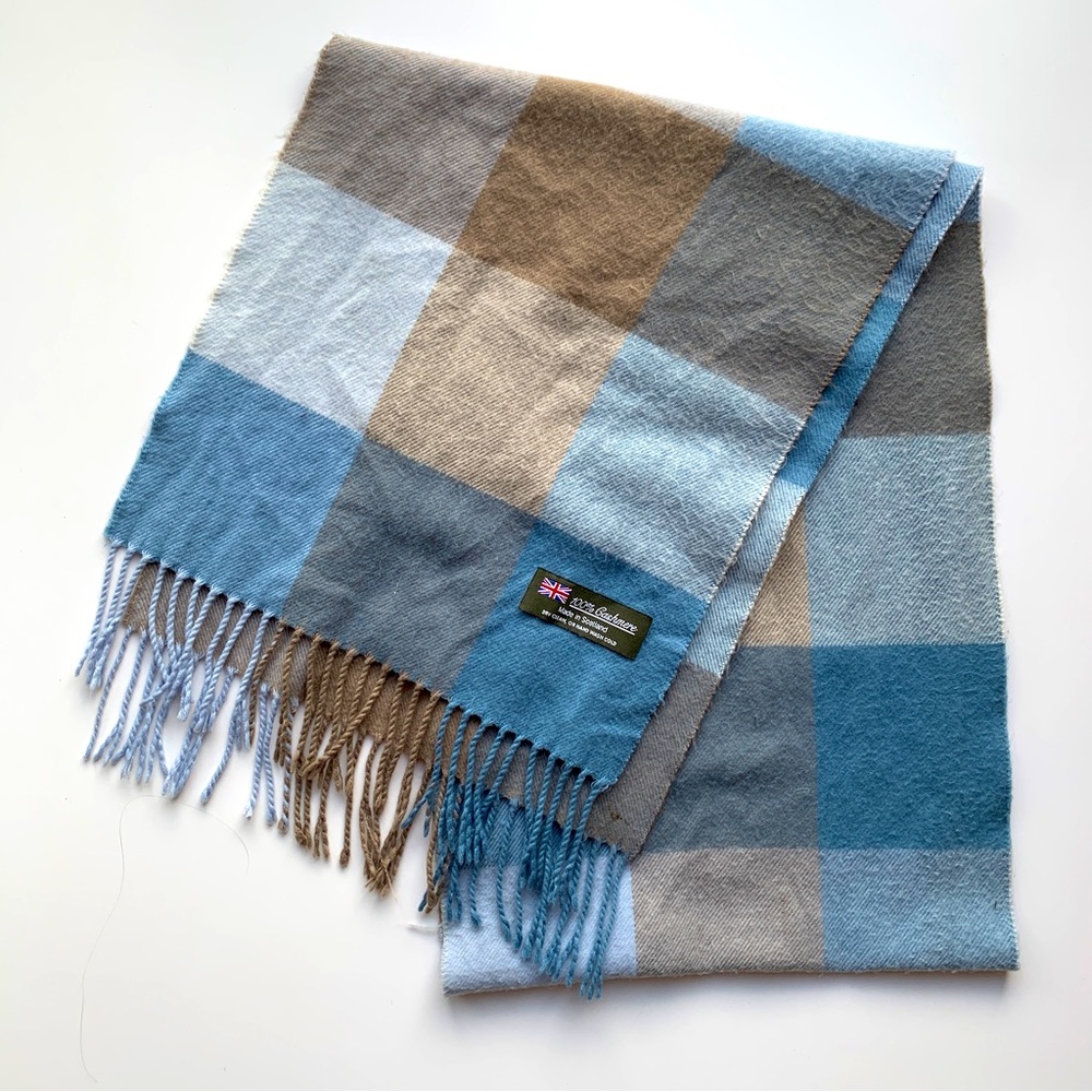 100% Cashmere Made in Scotland Plaid Scarf in Blue and Brown OS